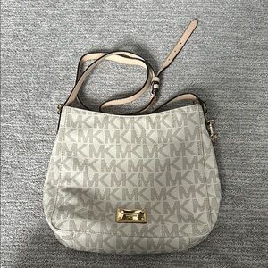Michael Kors Cream Shoulder/Crossbody Bag